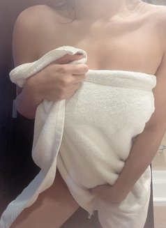Celine - escort in Dubai Photo 17 of 29