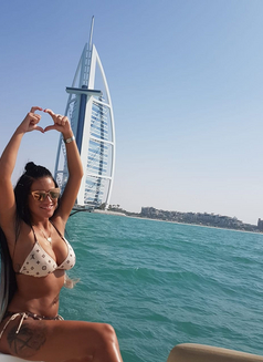 Celine22 - escort in Abu Dhabi Photo 4 of 9