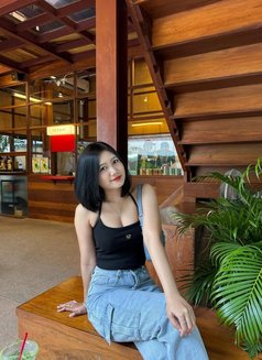 Celinn - puta in Jakarta Photo 4 of 5