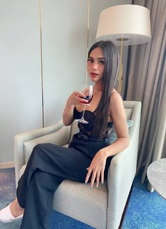 Celline ladyboy TOP BIGDICK Jakarta - Transsexual escort in Jakarta Photo 14 of 16