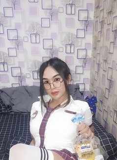 Celline Queen Ladyboy Top Jakarta - Acompañantes transexual in Jakarta Photo 1 of 4