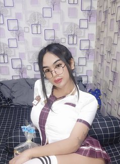 Celline Queen Ladyboy Top Jakarta - Acompañantes transexual in Jakarta Photo 2 of 4