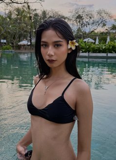 Celline YOUNG and SKINNY GIRL - escort in Bali Photo 4 of 10