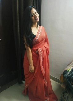 Realme Available - escort in Bangalore Photo 1 of 3