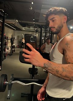 Cem - Acompañantes masculino in İstanbul Photo 3 of 6
