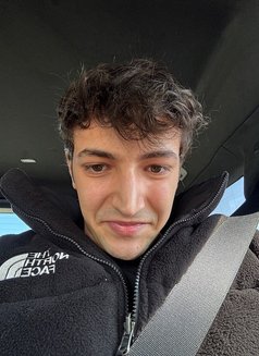 Cenk Koç - Male escort in İstanbul Photo 1 of 9