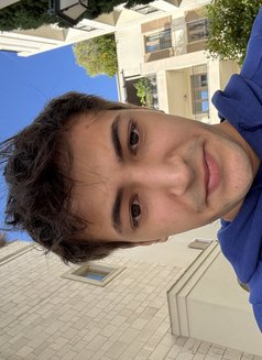 Cenk - Male escort in İstanbul Photo 1 of 4