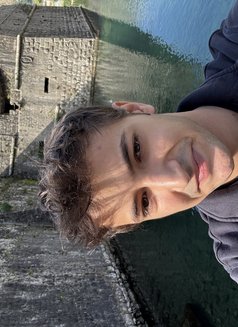 Cenk - Male escort in İstanbul Photo 3 of 4