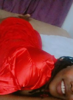 Cerah - escort in Muscat Photo 1 of 2