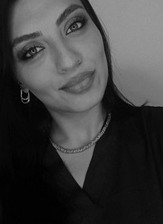 Ceren - escort in İzmir Photo 2 of 13