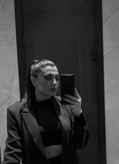 Ceren - escort in İzmir Photo 3 of 13