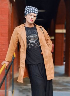 Certified Ladyboy Massage Therapist - Masajista in Kolkata Photo 10 of 11
