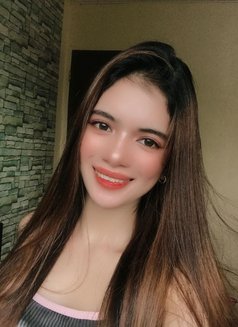 Cess - escort in Manila Photo 1 of 6