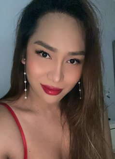 Cess1992 - Acompañantes transexual in London Photo 3 of 5
