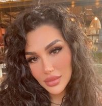 Ceylin - escort in Kuala Lumpur Photo 4 of 11