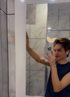 Ceynx - Male escort in İstanbul Photo 15 of 17
