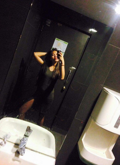Cha - Transsexual escort in Taipei Photo 5 of 9