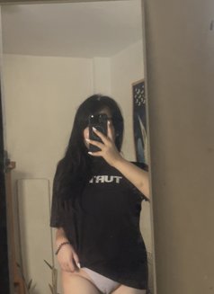 Chaay - Transsexual escort in Manila Photo 2 of 7