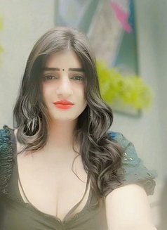 Chahat Jaan - Transsexual escort in Surat Photo 2 of 8