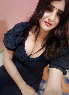 Chahat Jaan - Transsexual escort in Surat Photo 5 of 8