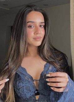 Chahna - escort in Mumbai Photo 4 of 5