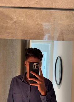 Chaitanya - Male escort in Pune Photo 1 of 3