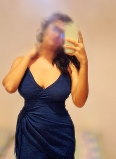 Chala - Mia Khalifas Lookalike - escort in Colombo Photo 10 of 14