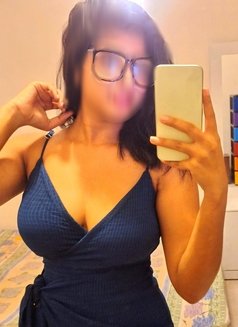 Chala - Mia Khalifas Lookalike - escort in Colombo Photo 11 of 14