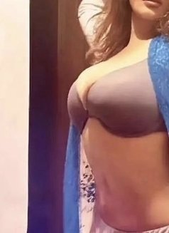 Chalani cam show - escort in Colombo Photo 1 of 1