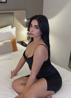 Chams - puta in Dubai Photo 4 of 16