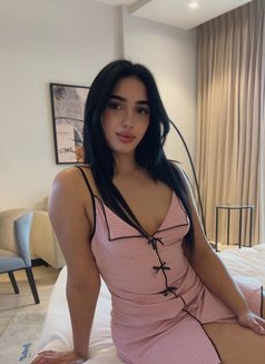 Chams - puta in Dubai Photo 16 of 16