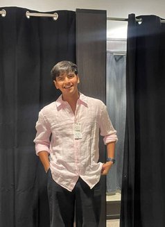 Chams27 - masseur in New Delhi Photo 1 of 1