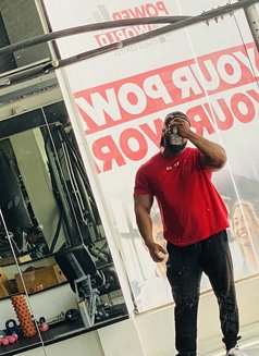 Chamz Fernando - Male escort in Colombo Photo 4 of 4