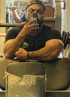 Chamz Fernando - Male escort in Colombo Photo 7 of 7