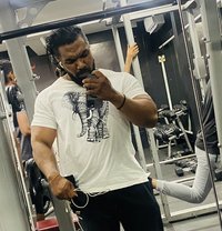 Chamz Liyanage - Male escort in Colombo