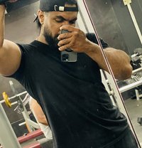 Chamz Liyanage - Male escort in Colombo
