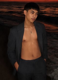 CHAN π΅π Professional Masseur - Male escort in Kuala Lumpur Photo 1 of 10