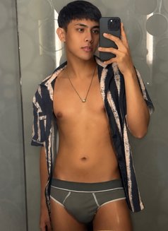 CHAN 🇵🇭 Professional Masseur - Male escort in Hong Kong Photo 4 of 10