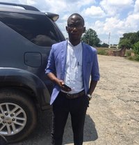 Chandamapalo - Acompañantes masculino in Lusaka