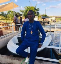 Chandamapalo - Acompañantes masculino in Lusaka