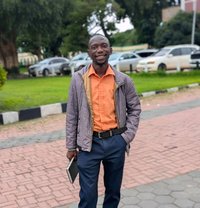 Chandamapalo - Acompañantes masculino in Lusaka