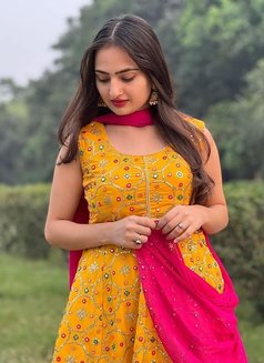 CHANDIGARH NISHU 𝟵𝟳𝟬𝟬𝟬𝟓𝟵𝟬𝟲𝟰 - escort in Chandigarh Photo 3 of 3