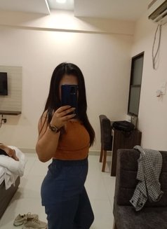 Chandni,Independent{Cam Show& Real Meet} - puta in Hyderabad Photo 2 of 3