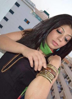 Chandni - escort in Dubai Photo 4 of 6