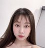 Chanee - puta in Singapore Photo 1 of 2