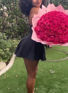 Chanel - masseuse in Montreal Photo 3 of 3