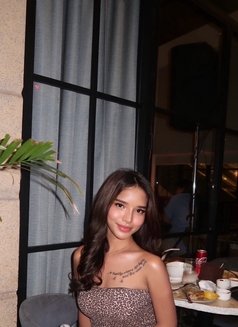 Chanel - escort in Manila Photo 5 of 9