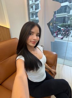 Chanel - puta in Manila Photo 17 of 17