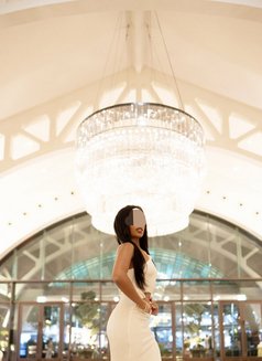 CHANEL FOXX Mixed Black White Euro - escort in Singapore Photo 8 of 16