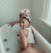 Chanel - masseuse in Hamilton, Canada